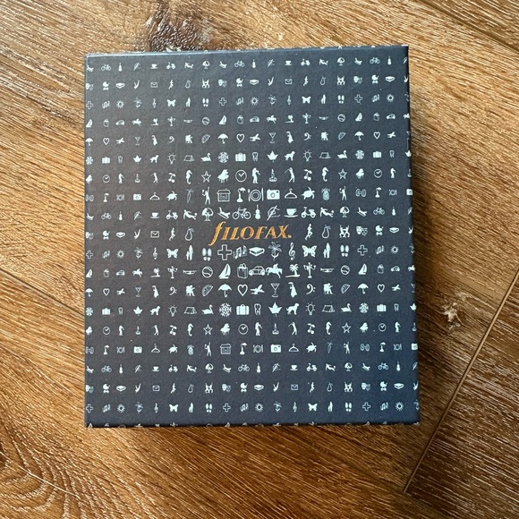 Filofax Pocket Organizer – Classic Croc Fuchsia Calf Leather - Picture 3 of 6